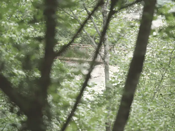 Un pont sur l'Esparon au niveau d'Aiglun