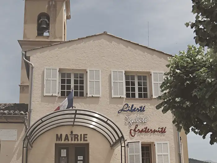 Mairie, à Bendejun