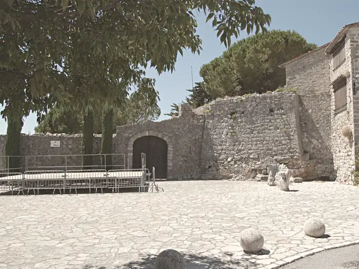 Place Cabris