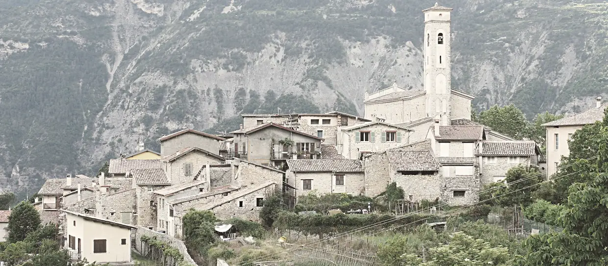 Clans (Alpes-Maritimes) - Le village
