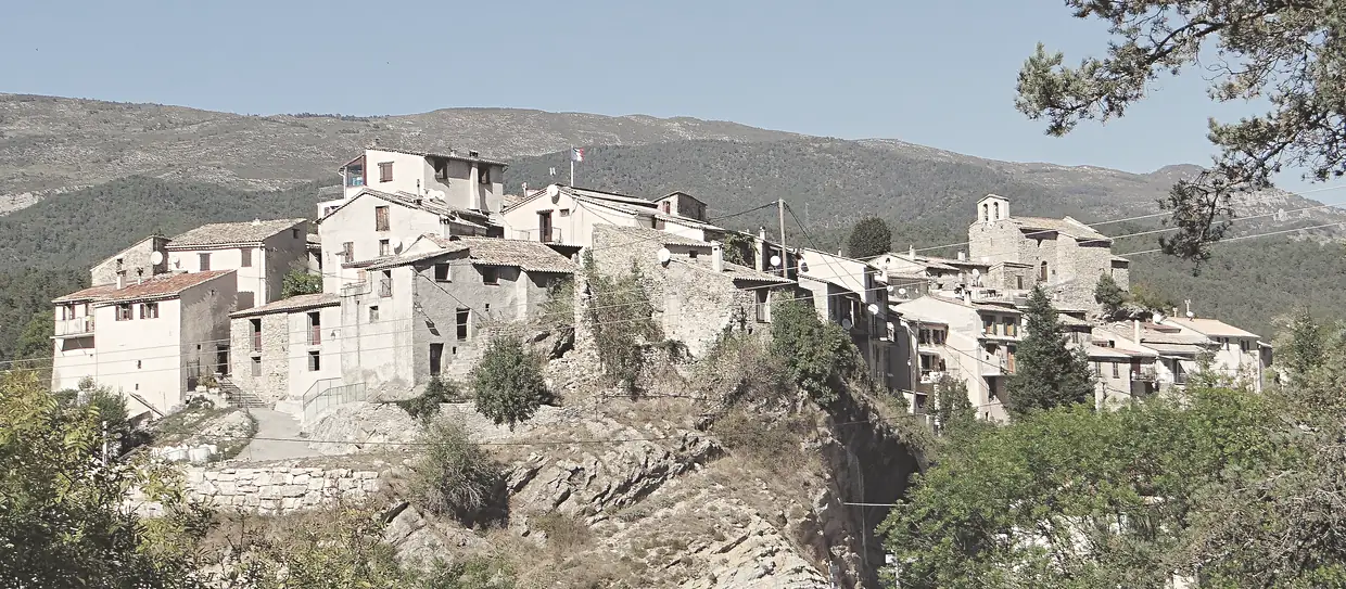 Vue d'ensemble, à Collongues