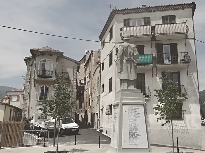 Monument aux morts de Contes