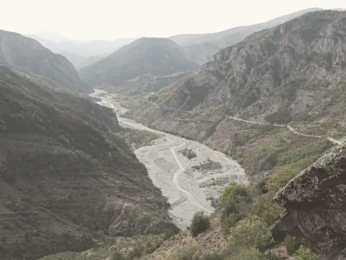 A la sortie des Gorges de Daluis