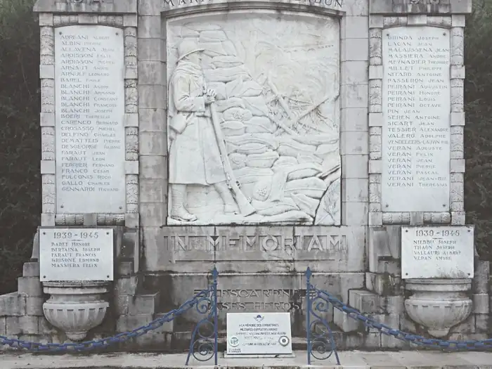 Monument aux Morts de l'Escarène