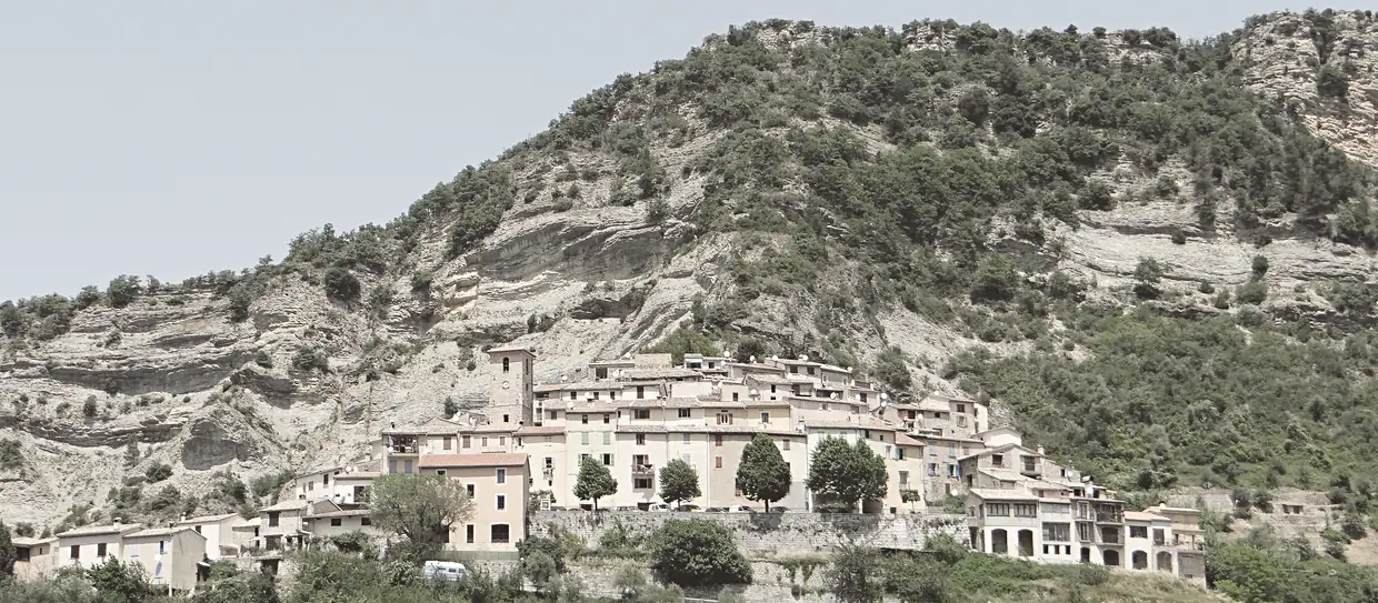 Vue d'ensemble, aux Ferres