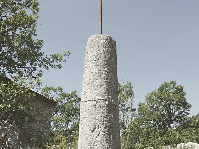 Borne milliaire de Gréolières
