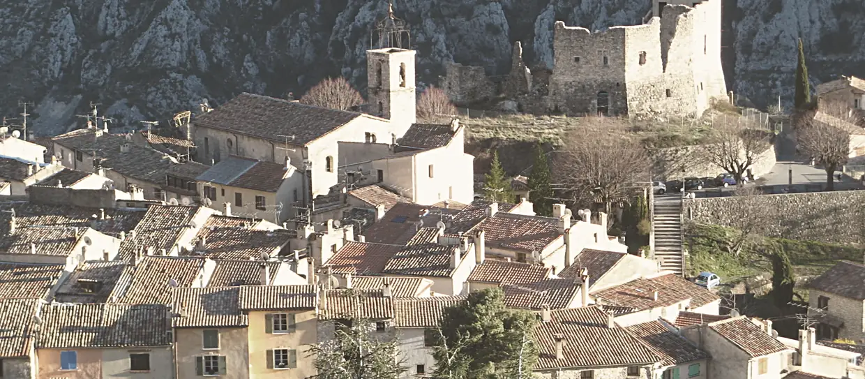 Détail du village de Gréolières (Alpes-Maritimes, France)