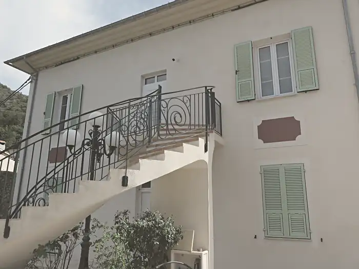 Nouvelle mairie de Malaussène - arrière