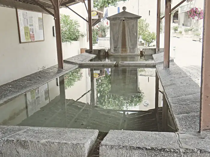 Lavoir, à Rigaud