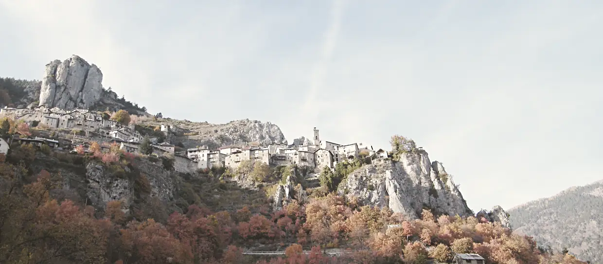 Village de Roubion en automne