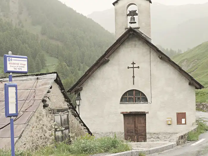 Église Saint-Pierre de Bousiéyas, à Saint-Dalmas-le-Selvage