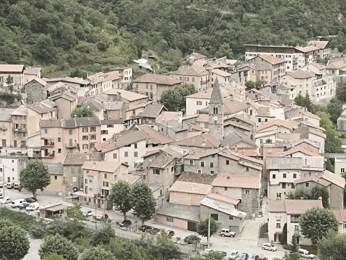 Vue d'ensemble, à Saint-Sauveur-sur-Tinée