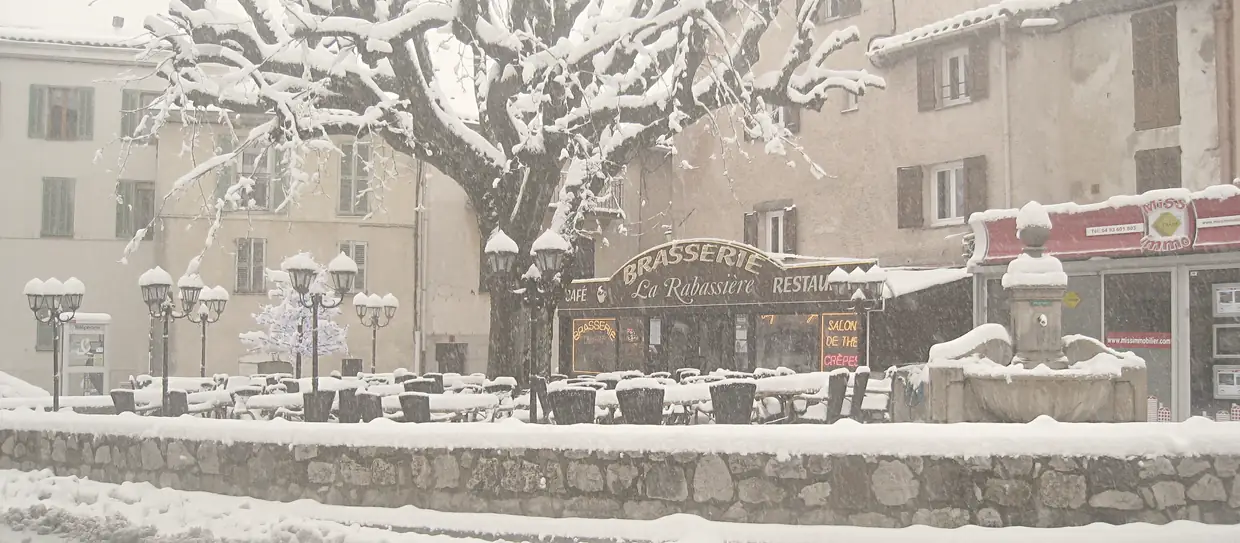 Saint-Vallier-de-Thiey under snow February 11, 2010