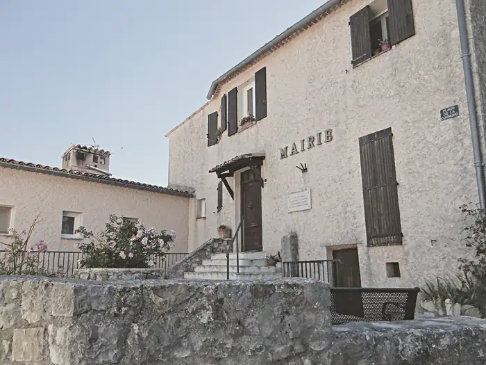 Mairie, à Sallagriffon