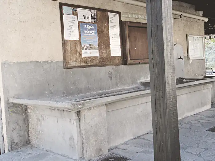Lavoir, à Sallagriffon
