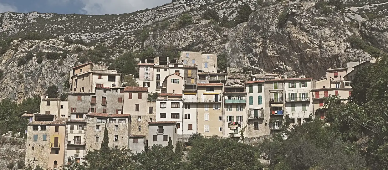 Vue du village de Sigale depuis la rue Autre Coste