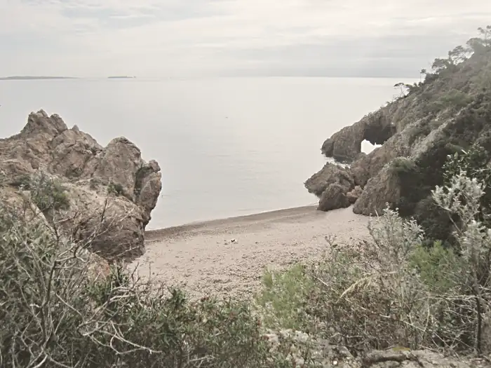 Plage de la grotte Gardanne, à Théoule-sur-Mer