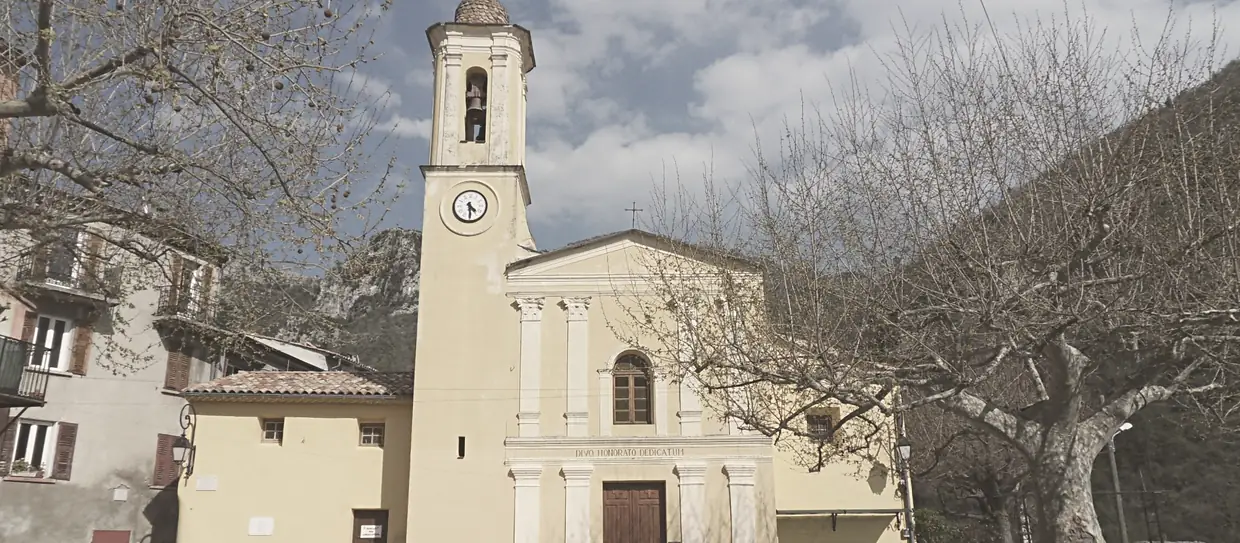 Touët-de-L'Escarène. L'église saint-Martin