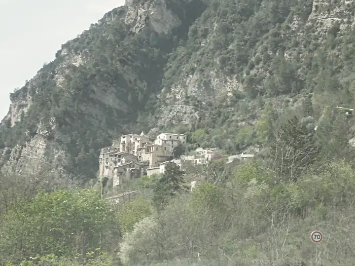 Vue générale, à Touët-sur-Var