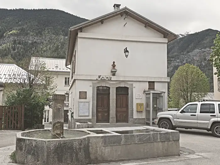 Mairie de Villeneuve-d'Entraunes