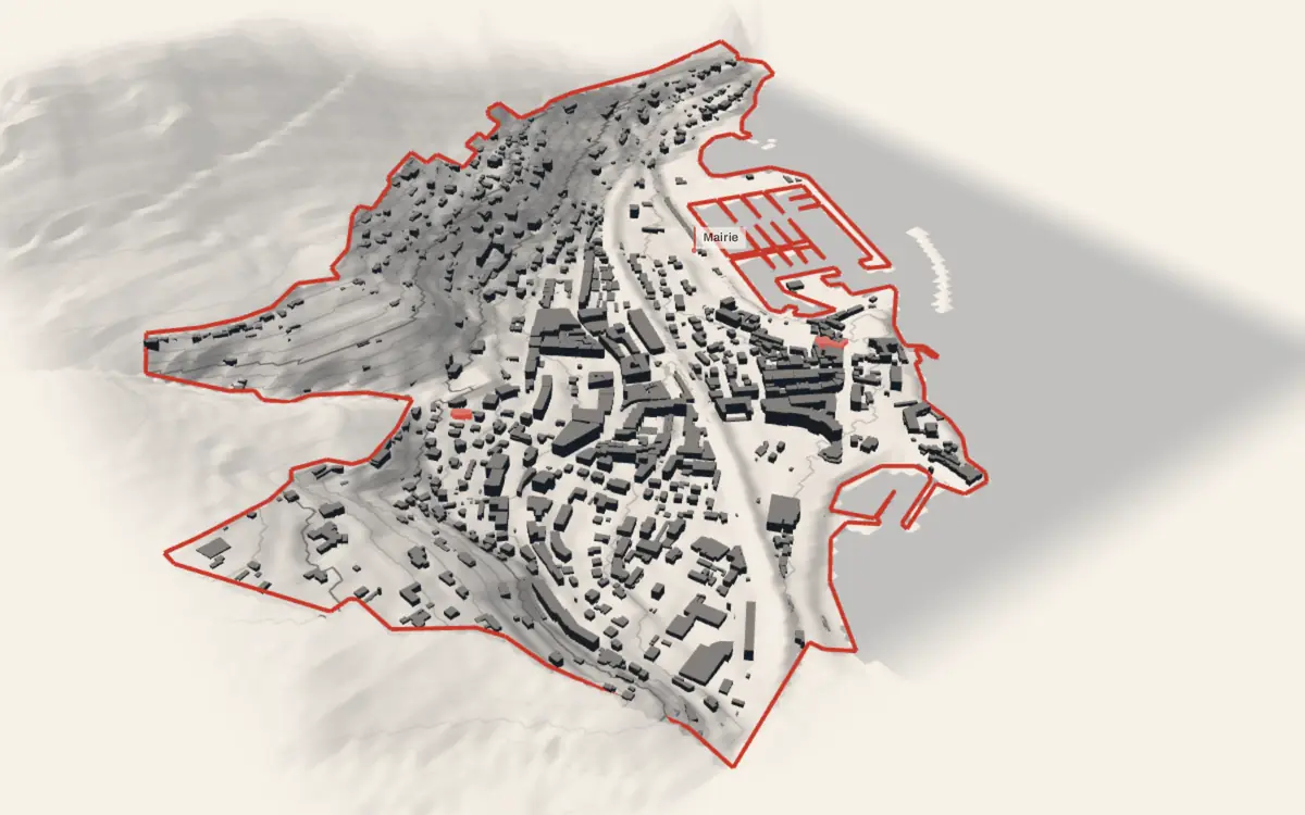 Beaulieu-sur-Mer vue en relief depuis le sud-ouest : le terrain va de 0 à 156 mètres d'altitude, et 1 261 bâtiments y sont dressés à leur hauteur réelle, la mer occupant le bas de l'image.
