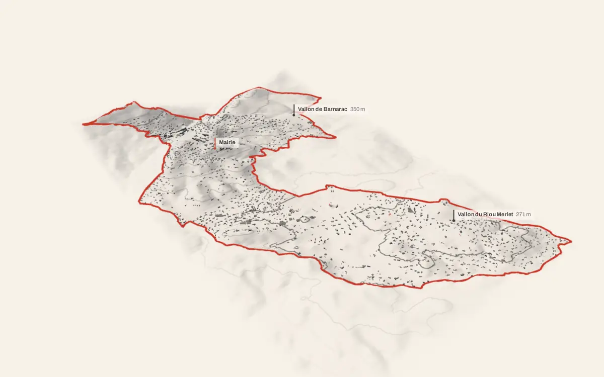 Châteauneuf-Grasse vue en relief depuis le sud-ouest : le terrain va de 196 à 660 mètres d'altitude, et 4 589 bâtiments y sont dressés à leur hauteur réelle.