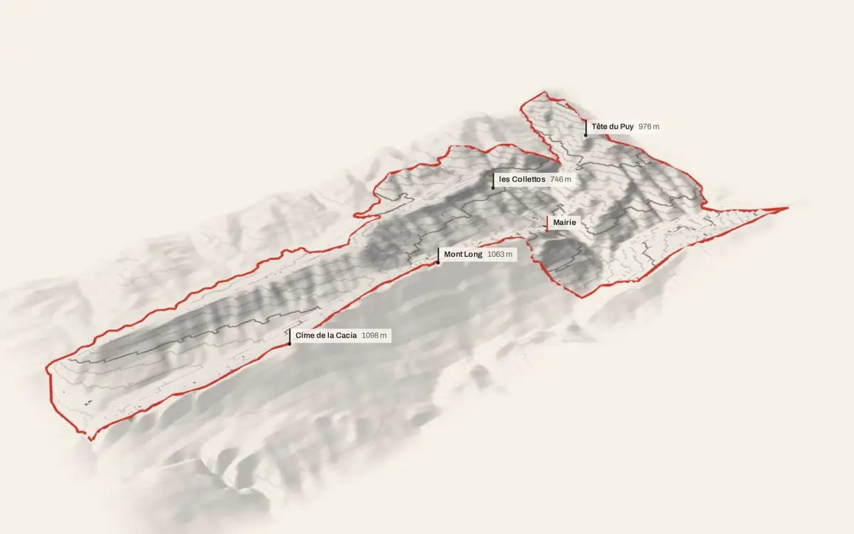 Cuébris vue en relief depuis le sud-ouest : le terrain va de 321 à 1 071 mètres d'altitude, et 289 bâtiments y sont dressés à leur hauteur réelle.