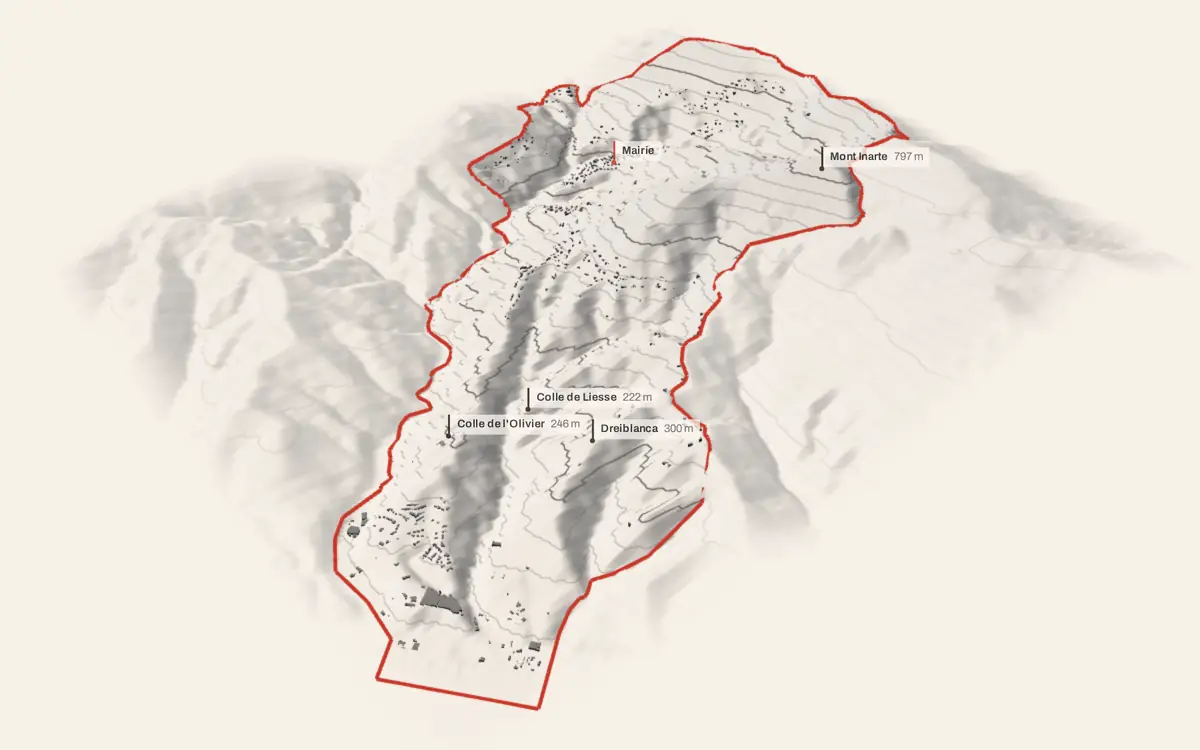 Saint-Blaise vue en relief depuis le sud-ouest : le terrain va de 81 à 812 mètres d'altitude, et 1 066 bâtiments y sont dressés à leur hauteur réelle.