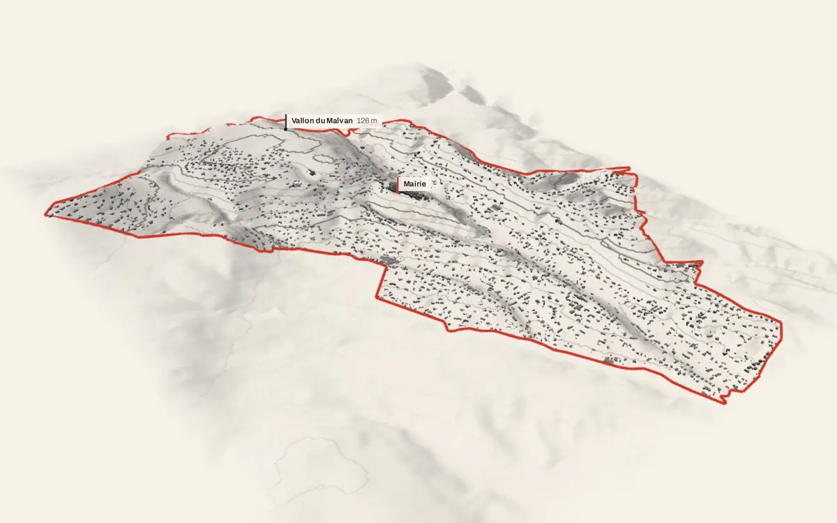Saint-Paul-de-Vence vue en relief depuis le sud-ouest : le terrain va de 35 à 354 mètres d'altitude, et 5 327 bâtiments y sont dressés à leur hauteur réelle.