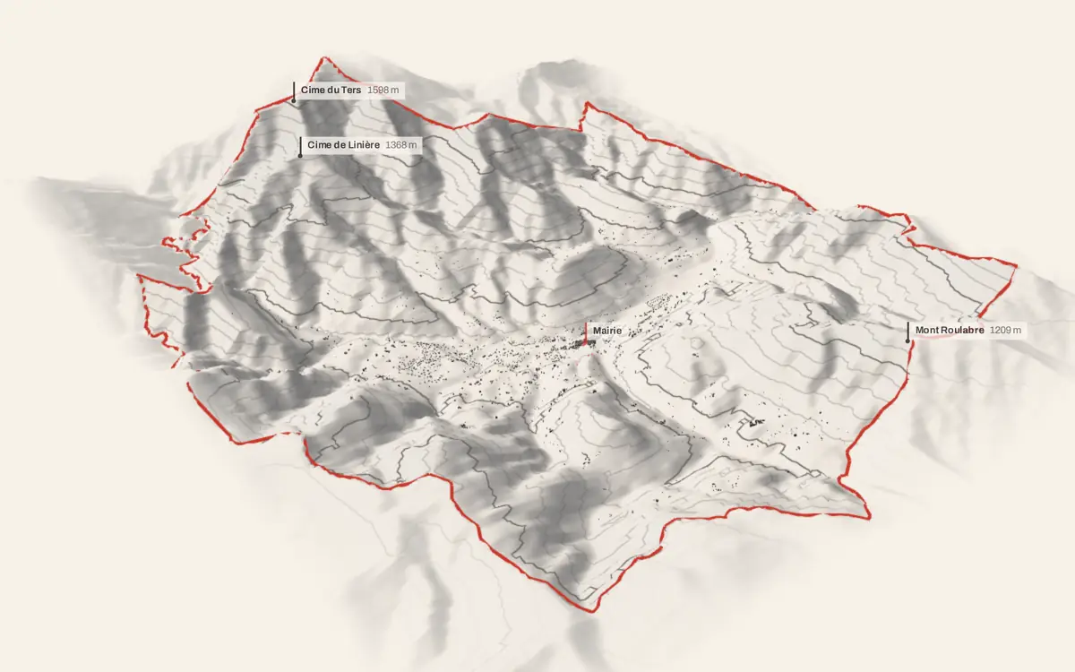 Sospel vue en relief depuis le sud-ouest : le terrain va de 262 à 1 773 mètres d'altitude, et 4 059 bâtiments y sont dressés à leur hauteur réelle.
