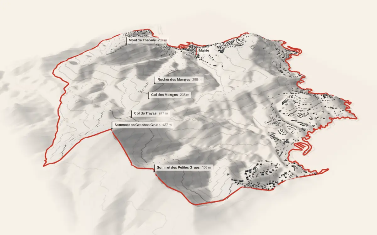 Théoule-sur-Mer vue en relief depuis le sud-ouest : le terrain va de -0 à 436 mètres d'altitude, et 2 500 bâtiments y sont dressés à leur hauteur réelle.