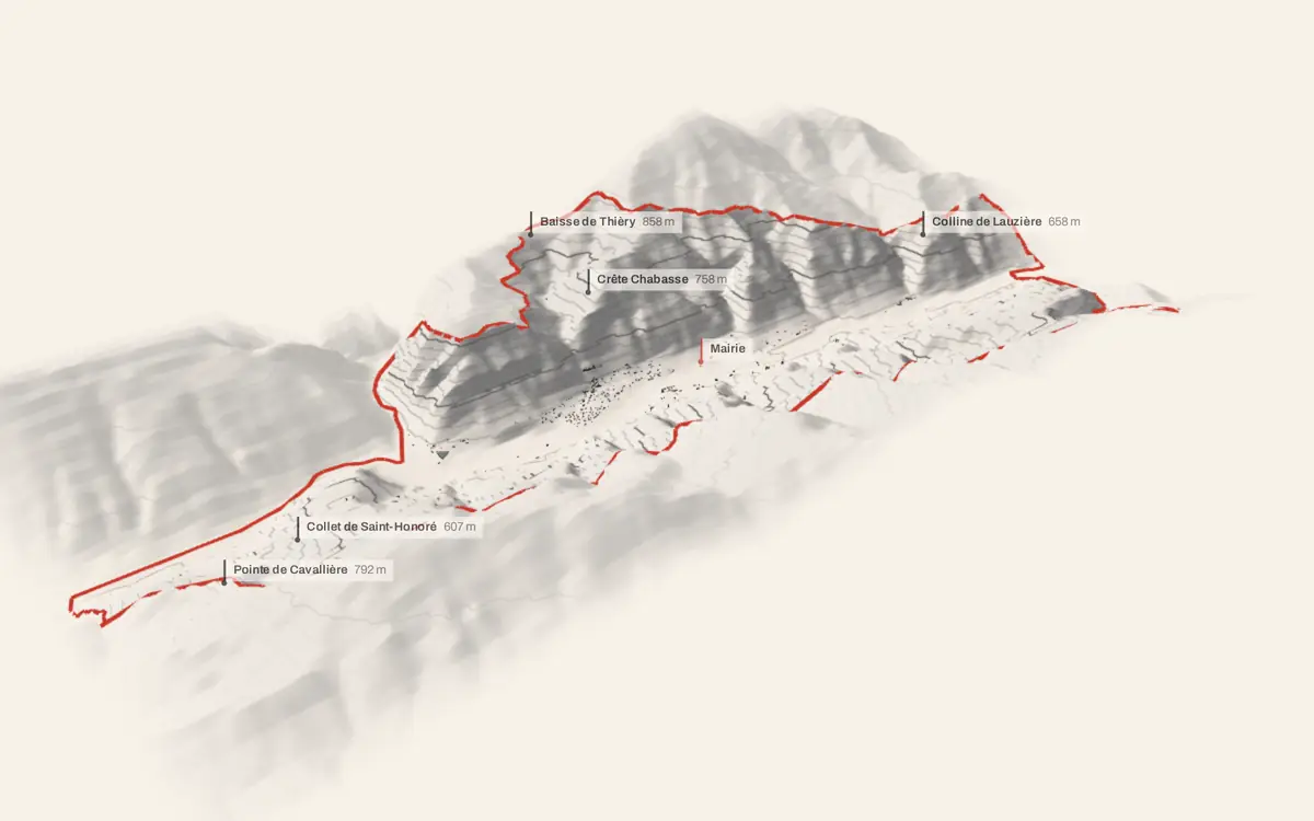 Touët-sur-Var vue en relief depuis le sud-ouest : le terrain va de 278 à 1 042 mètres d'altitude, et 657 bâtiments y sont dressés à leur hauteur réelle.