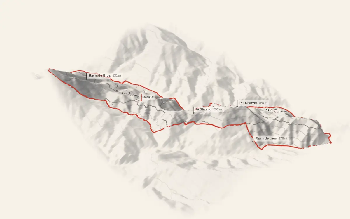 Tournefort vue en relief depuis le sud-ouest : le terrain va de 180 à 1 276 mètres d'altitude, et 236 bâtiments y sont dressés à leur hauteur réelle.