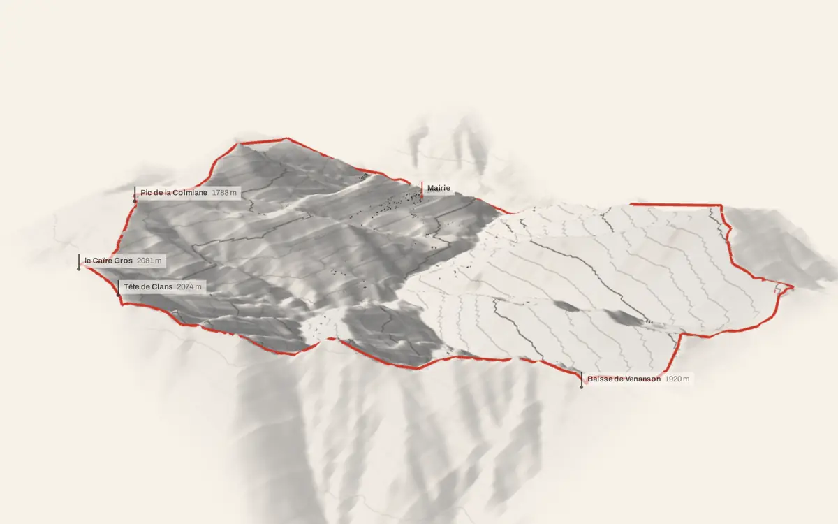 Venanson vue en relief depuis le sud-ouest : le terrain va de 760 à 2 095 mètres d'altitude, et 398 bâtiments y sont dressés à leur hauteur réelle.